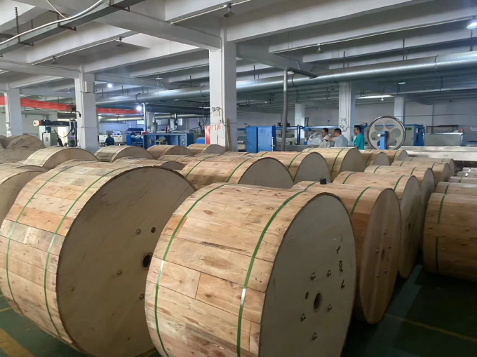 आउटडोर 4-कोर 6-कोर 8-कोर 12-कोर बख्तरबंद ऑप्टिकल केबल GYXTW केंद्रीय ढीली ट्यूब एकल मोड डक्ट ऑप्टिकल फाइबर केबल 2