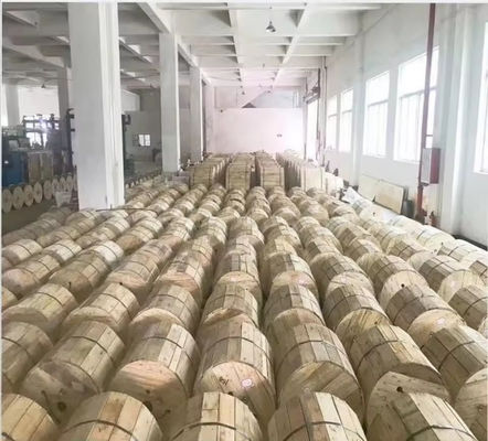 एयरल आउटडोर ओवरहेड 4 12 24 36 48 72 96 144 288 कोर ऑप्टिक फाइबर केबल सिंगल मोड GYXTW