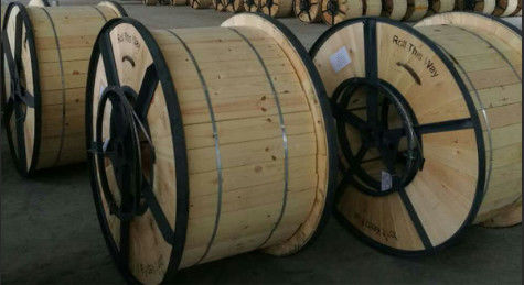 कृंतक विरोधी सीधे पानी के नीचे दफन GYTA33 GYTS33 स्टील के तार बख्तरबंद फाइबर ऑप्टिक केबल