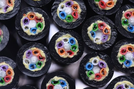 गर्म बिक्री सिंगलमोड एरियल फाइबर ऑप्टिक केबल 12 24 48 96 144 कोर फाइबर ऑप्टिक केबल adss/asu/gyxtw/gyta के लिए