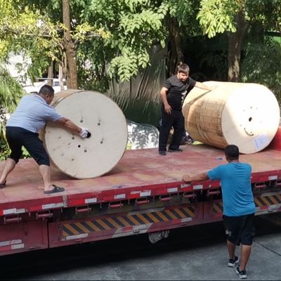 OEM फैक्टरी आपूर्ति 144 कोर ADSS आउटडोर एरियल ऑप्टिकल फाइबर केबल 1KM 2KM 3KM कीमत