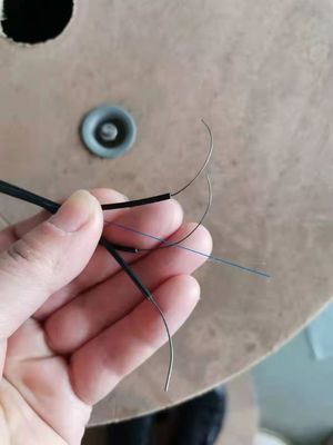 नेटवर्किंग FTTH ऑप्टिकल ड्रॉप केबल सिंगल मोड G657a 1/2/4 कोर